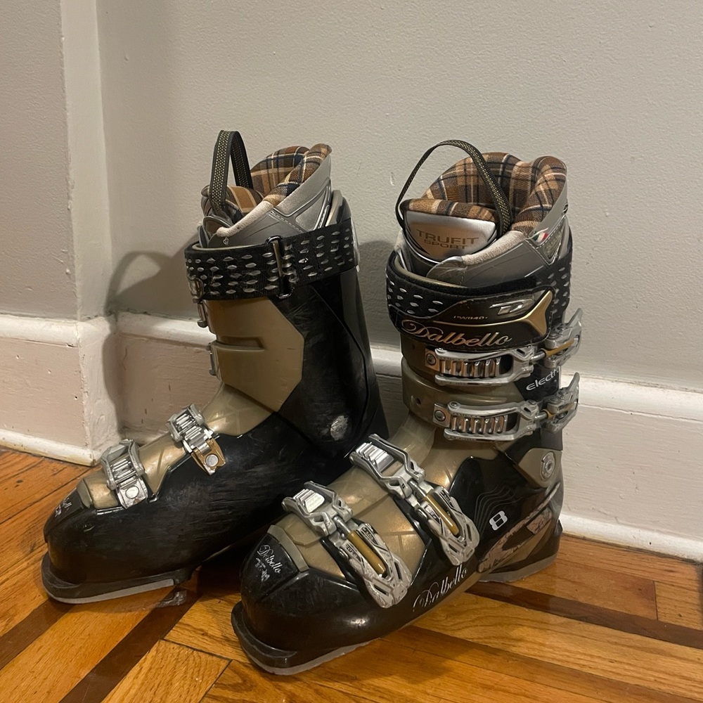 Dalbello Women Ski Boots